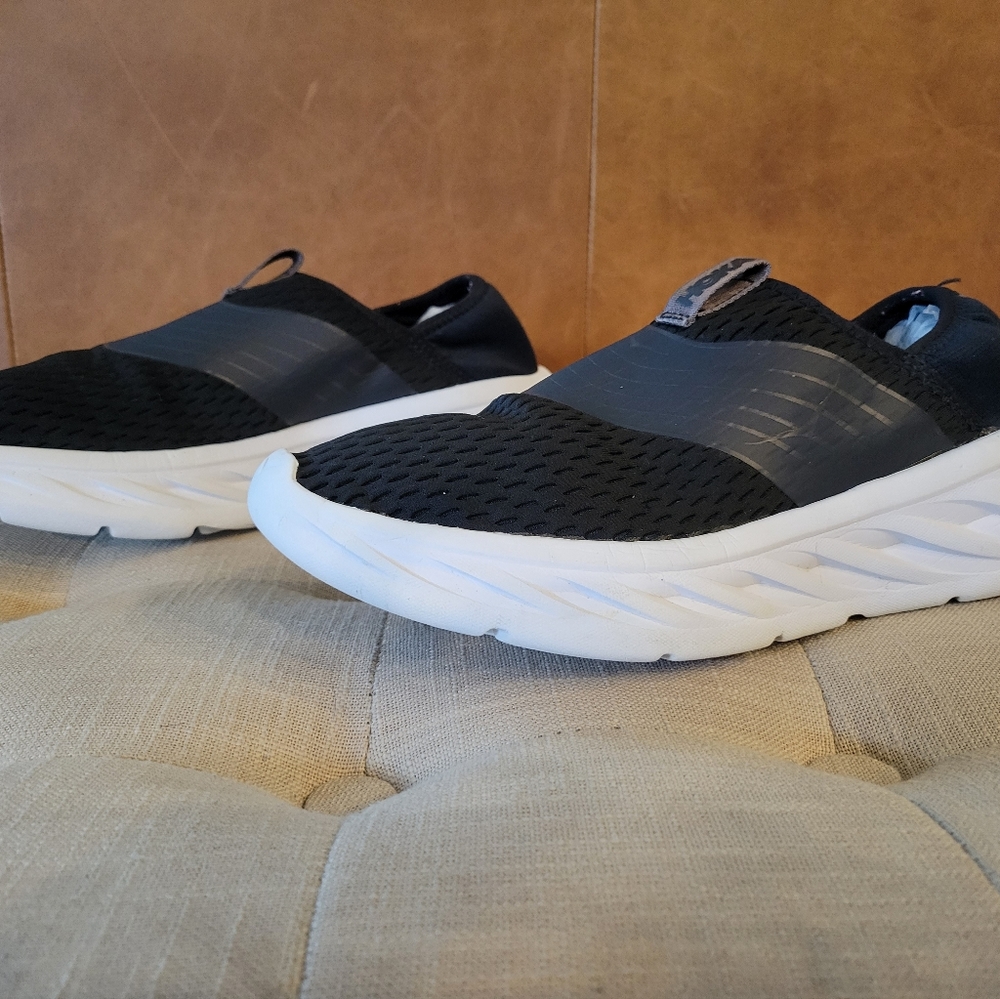 Hoka One Recovery Shoe Unisex, men's 8.5 / women's 10
